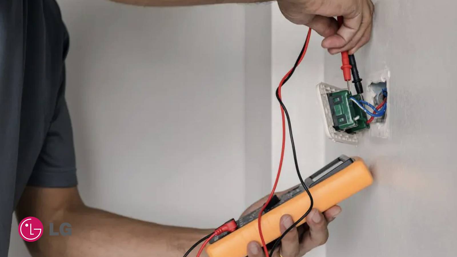 وجود مشکل در پریز، دلیل روشن نشدن جاروبرقی