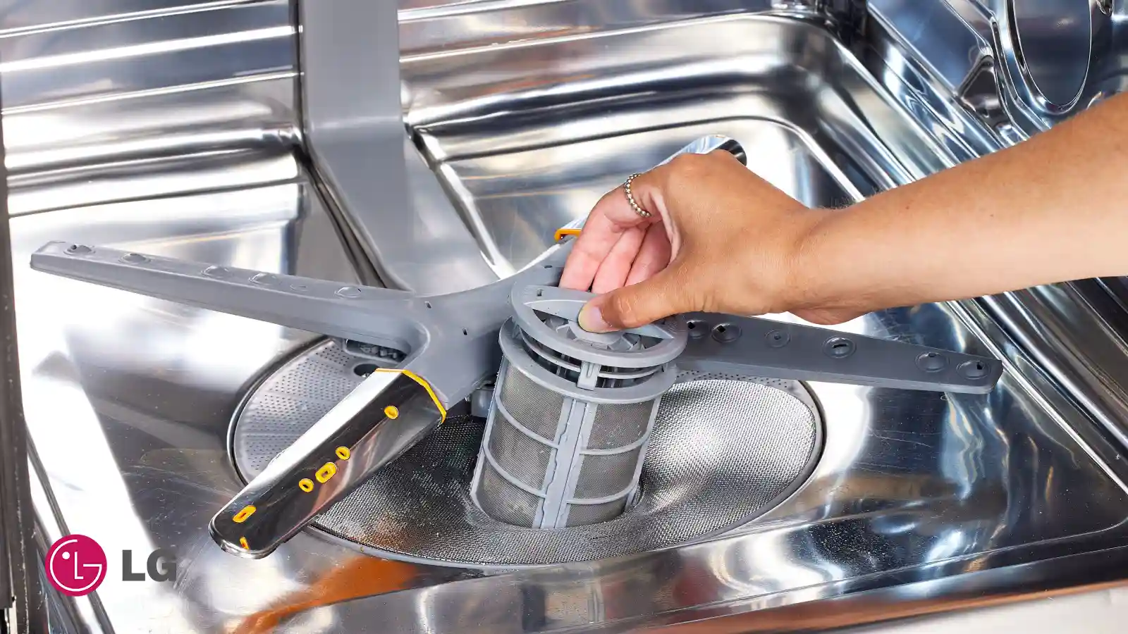 تمیز کردن دیگ ماشین ظرفشویی