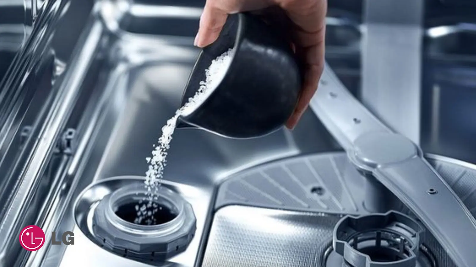 چرا نمک برای ماشین ظرفشویی ضروری است؟